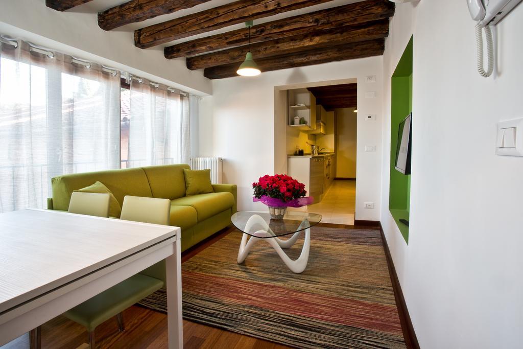 Good Wine Apartments Venice Room photo